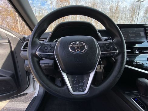 Used 2023 Toyota Camry LE image 32