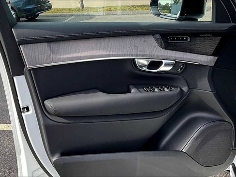New 2026 Volvo XC90 B6 Ultra w/ Protection Package Premier image 11