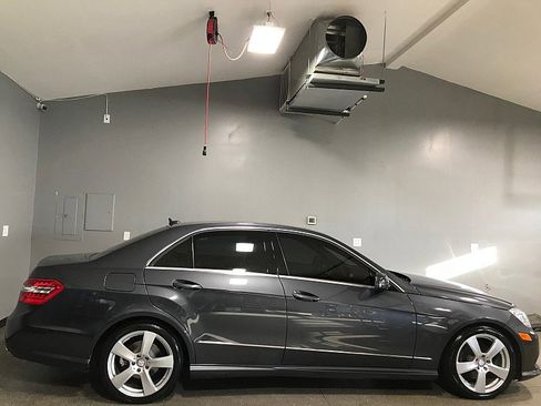 Used 2010 Mercedes-Benz E 350 Sedan image 2