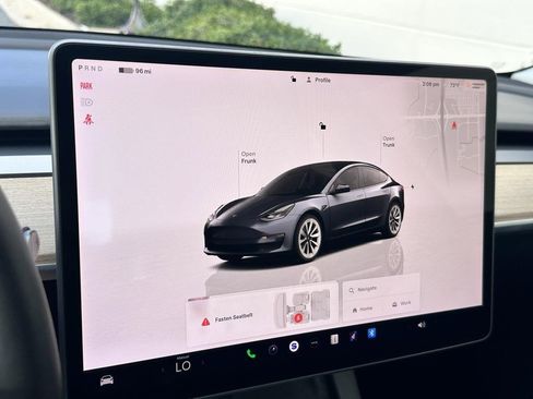 Used 2023 Tesla Model 3 Standard Range image 15