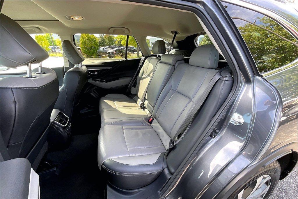 Used 2022 Subaru Outback Limited AWD/4WD image 29