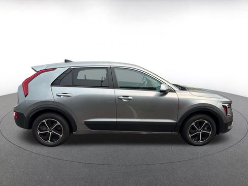 Used 2026 Kia Niro LX FWD image 10
