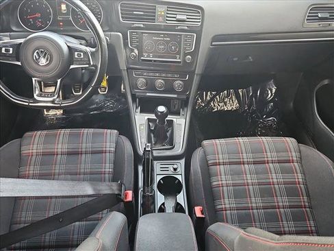Used 2016 Volkswagen GTI S image 18