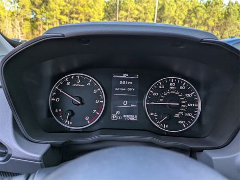 Used 2024 Subaru Crosstrek 2.0i Premium image 23