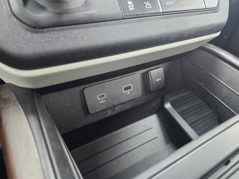 Used 2022 Land Rover Defender 110 X-Dynamic HSE image 30