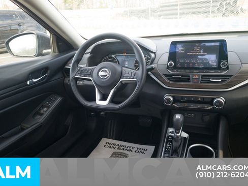 Used 2024 Nissan Altima 2.5 SV image 20