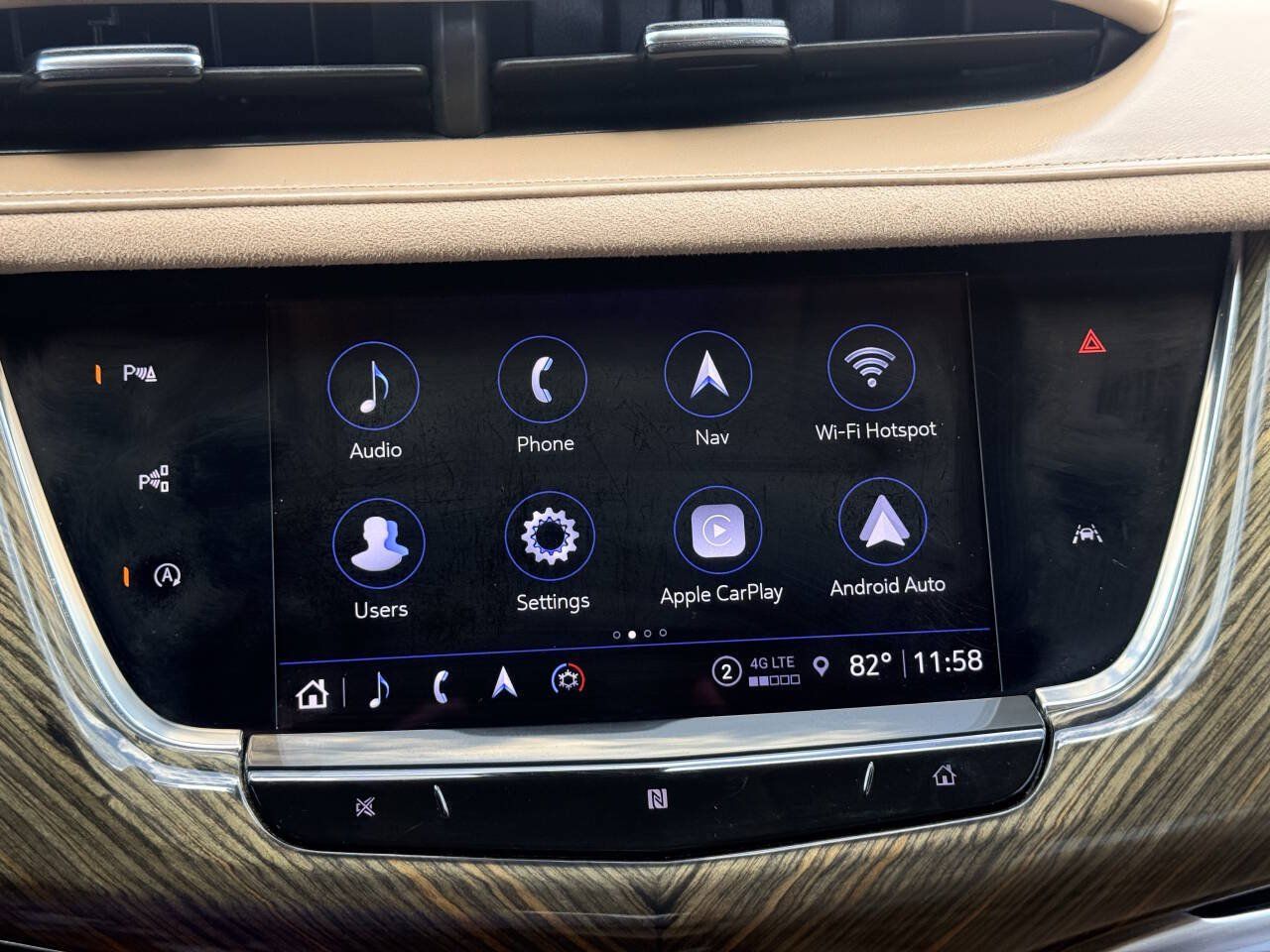 Used 2021 Cadillac XT6 Premium Luxury w/ Platinum Package AWD/4WD image 22