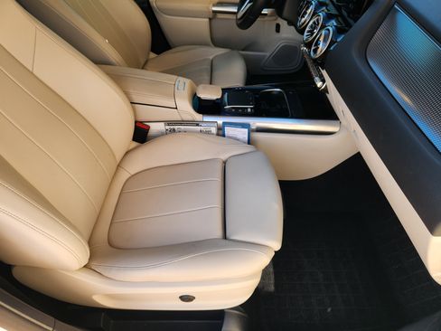 Certified 2022 Mercedes-Benz GLA 250 image 15