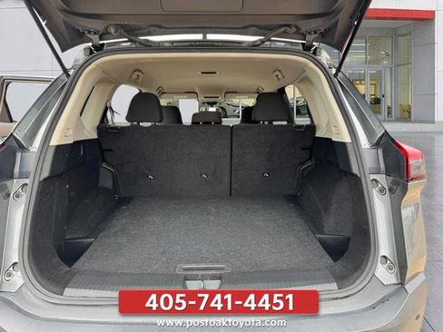 Used 2023 Nissan Rogue S AWD/4WD image 9