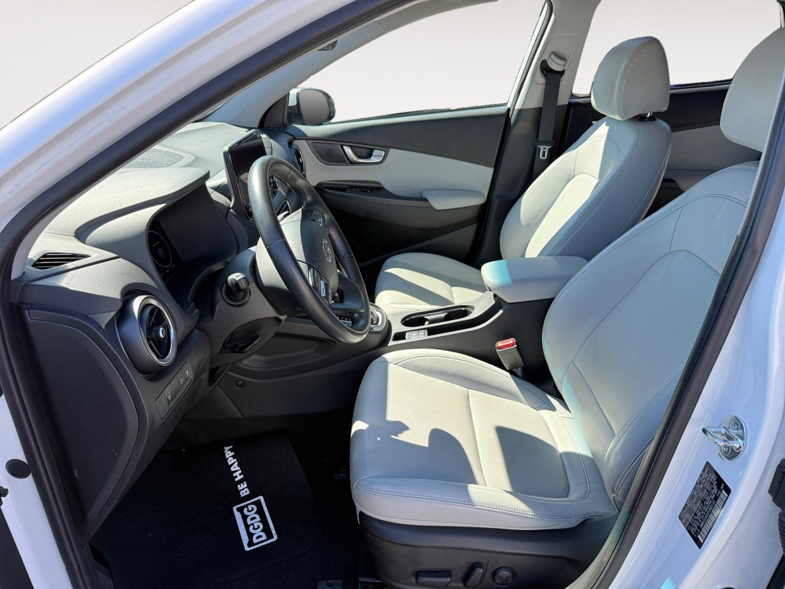 Used 2023 Hyundai Kona Limited AWD/4WD image 10