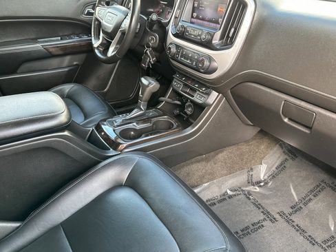 Used 2015 GMC Canyon SLT w/ Driver Alert Package image 18