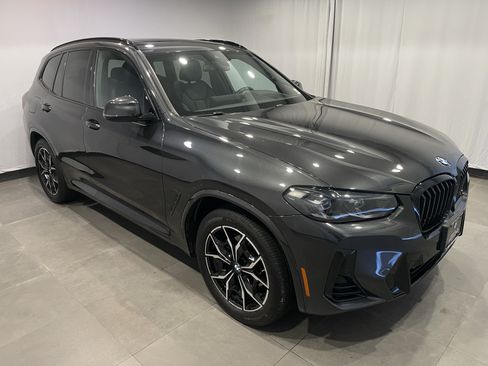 Used 2024 BMW X3 xDrive30i w/ Premium Package AWD/4WD image 3