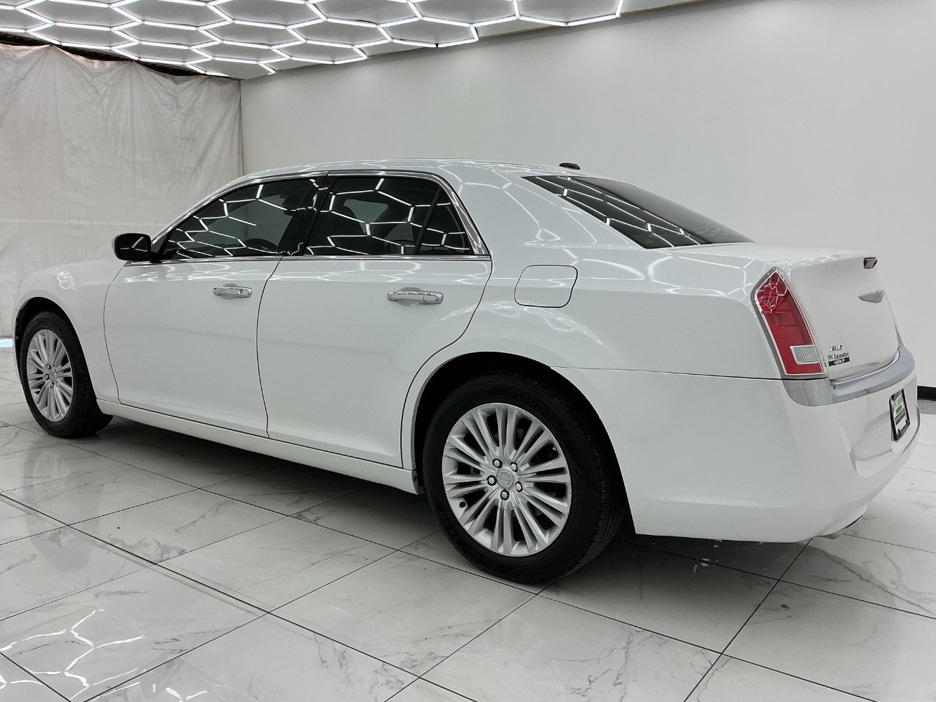 Used 2011 Chrysler 300 C AWD/4WD image 12