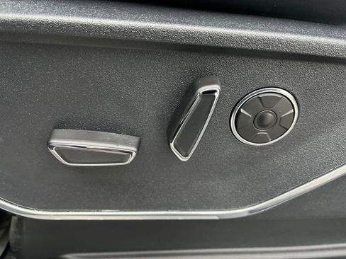 Used 2024 Ford F150 Platinum w/ Equipment Group 702A High image 22