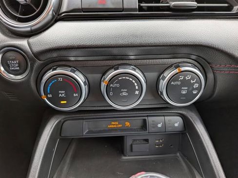 Used 2019 MAZDA MX-5 Miata Grand Touring RWD image 23