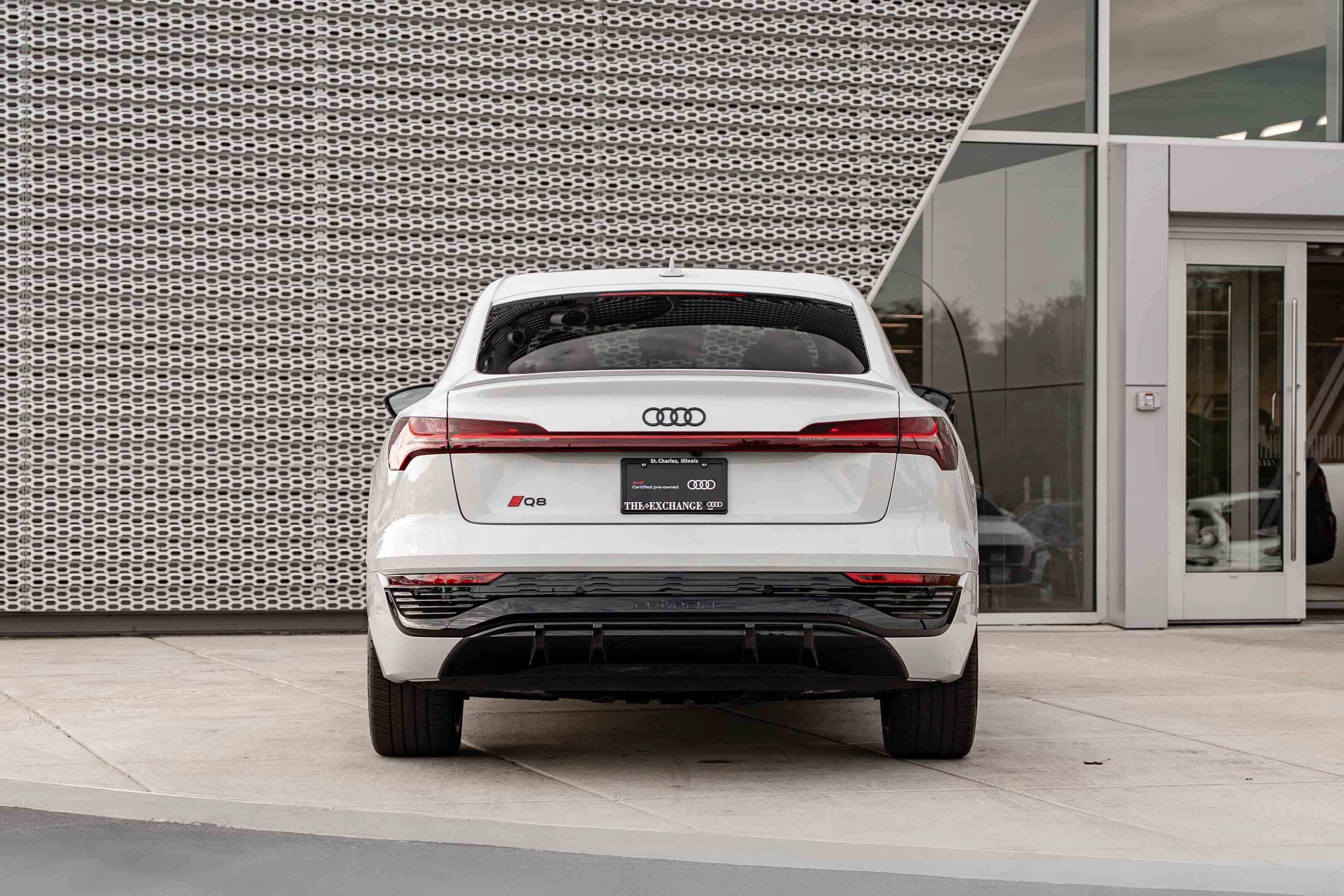 Certified 2024 Audi Q8 e-tron Prestige w/ Prestige Package AWD/4WD image 29