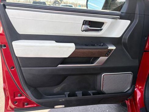 Used 2023 Toyota Sequoia Capstone image 21