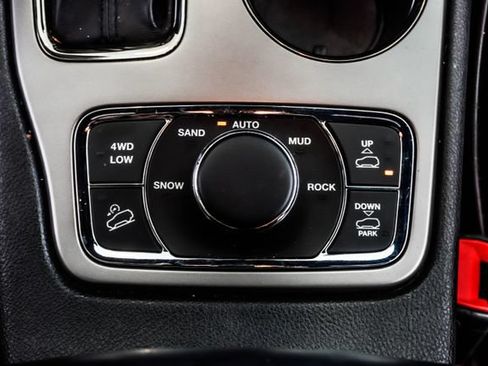 Used 2019 Jeep Grand Cherokee High Altitude AWD/4WD image 21