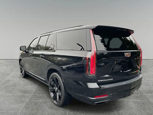 Certified 2025 Cadillac Escalade ESV Sport Platinum image 3