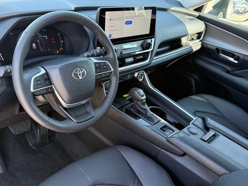 Used 2026 Toyota Grand Highlander FWD image 12