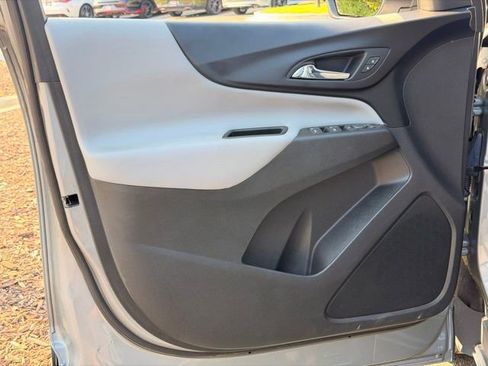 Used 2023 Chevrolet Equinox LT w/ LPO, Floor Liner Package FWD image 23