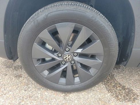 Used 2024 Volkswagen Taos S FWD image 22