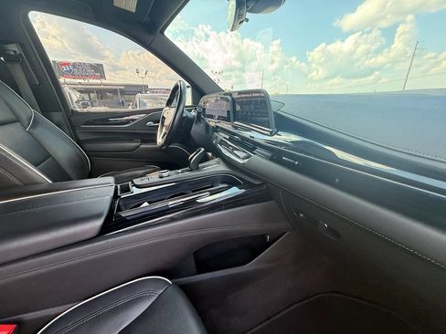 Used 2024 Cadillac Escalade Sport AWD/4WD image 26
