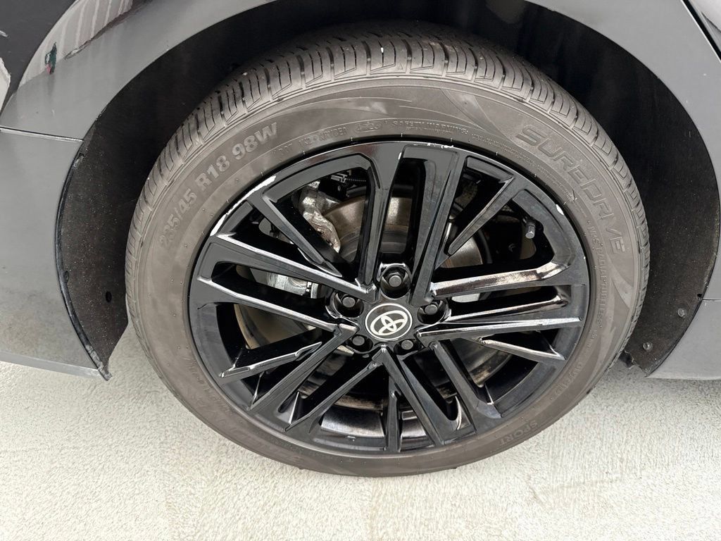 Used 2025 Toyota Camry SE FWD image 15