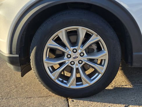 Certified 2022 Ford Explorer Limited w/ Equipment Group 301A image 7