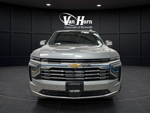 New 2026 Chevrolet Suburban Premier w/ Sun And Tow Package AWD/4WD image 2