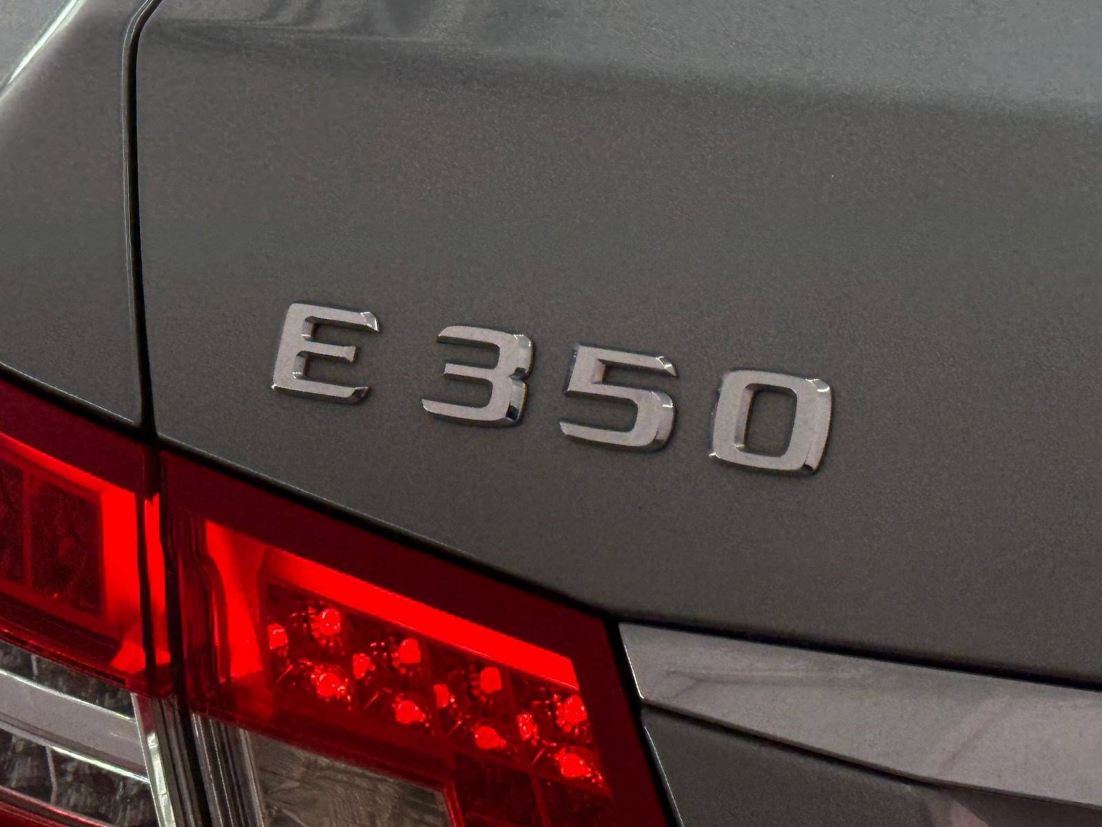 Used 2010 Mercedes-Benz E 350 Sedan image 26