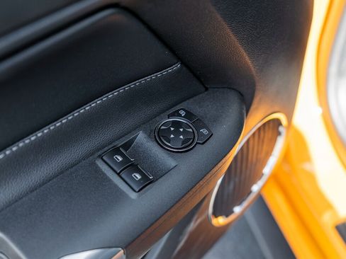 Used 2022 Ford Mustang GT Premium image 18