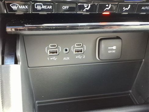 New 2025 Jeep Grand Cherokee L Limited image 11