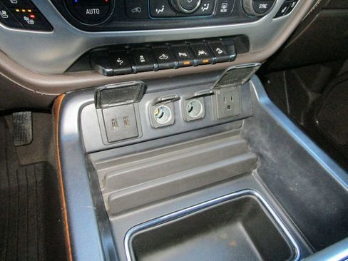 Used 2018 GMC Sierra 1500 SLT image 35