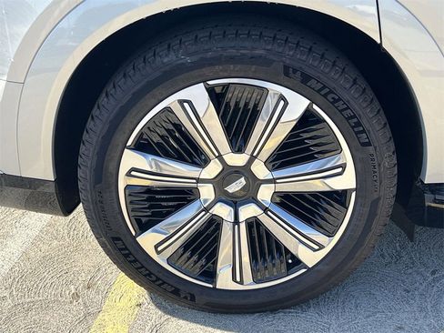 New 2025 Cadillac Escalade IQ Luxury 2 image 37