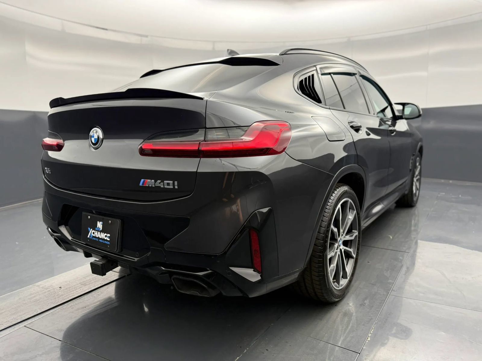 Used 2023 BMW X4 M40i AWD/4WD image 9