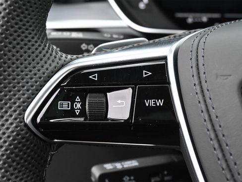 Used 2024 Audi S8 image 7