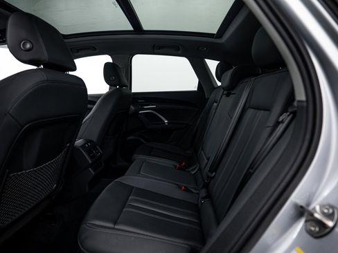 Used 2025 Audi Q5 Premium w/ Premium Plus AWD/4WD image 17