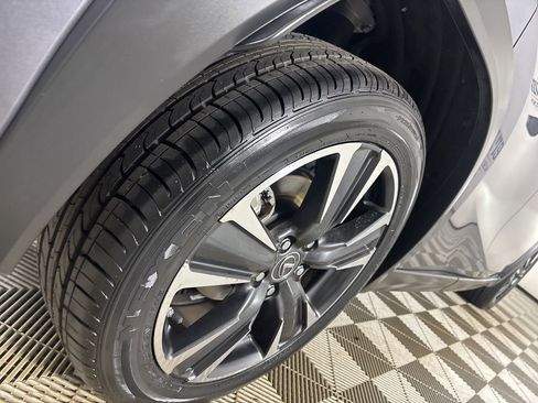 Used 2021 Lexus UX 200 image 30