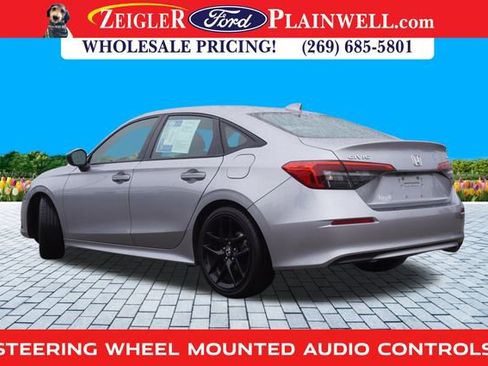 Used 2024 Honda Civic Sport image 3