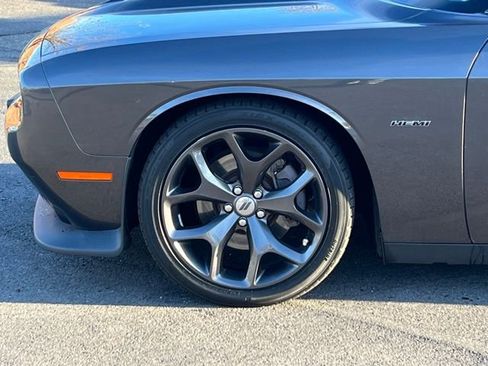 Used 2019 Dodge Challenger R/T image 9