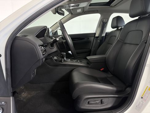 Used 2024 Honda Civic Touring image 6