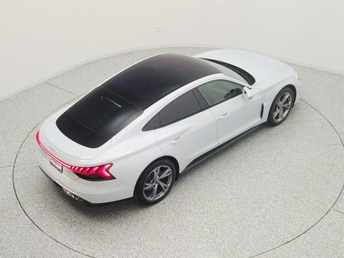 Used 2023 Audi e-tron GT Premium Plus AWD/4WD image 25