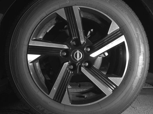 Used 2025 Nissan Sentra SV FWD image 14