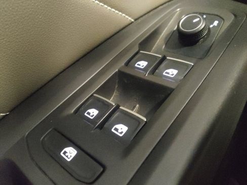 Used 2023 Volkswagen Atlas Cross Sport SE image 27