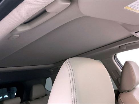 Certified 2023 Nissan Rogue SL w/ SL Premium Package image 21