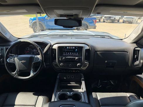 Used 2018 Chevrolet Silverado 1500 LTZ w/ LTZ Plus Package AWD/4WD image 17