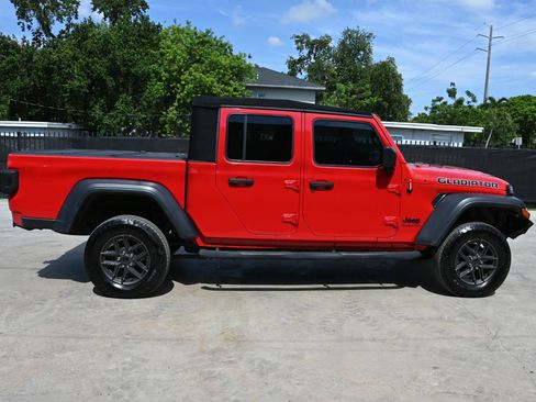 Used 2020 Jeep Gladiator Sport w/ Quick Order Package 24S AWD/4WD image 6