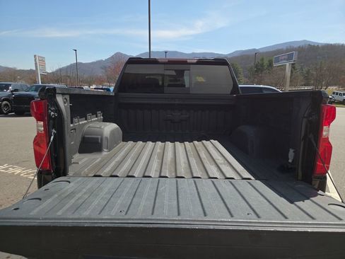 Used 2021 Chevrolet Silverado 1500 RST image 6