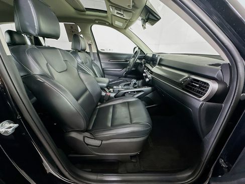 Used 2025 Kia Telluride S FWD image 34